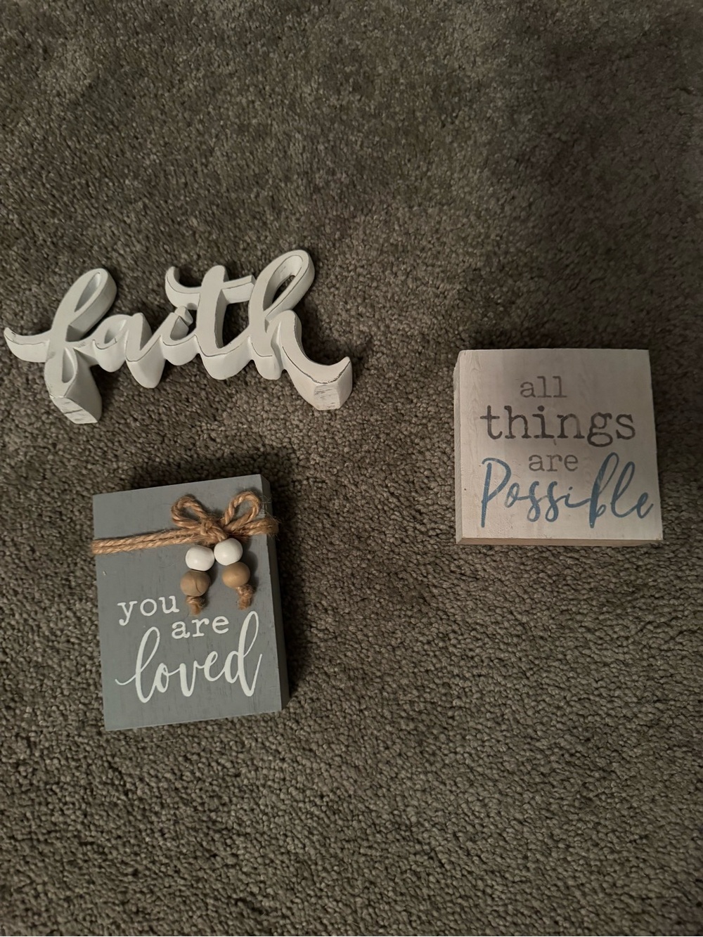 Faith & Motivational Wall Plaque Set – White and Gray